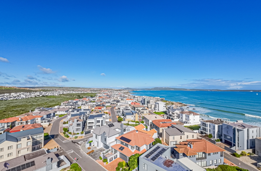 4 Bedroom Property for Sale in Calypso Beach Western Cape
